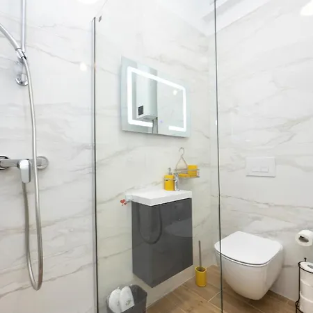 Beautiful In Seget Donji With Wifi Apartman *