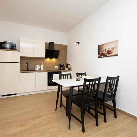 Apartment 1 Bedroom Amazing In Seget Donji