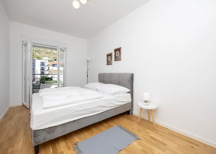 Beautiful In Seget Donji With Wifi *