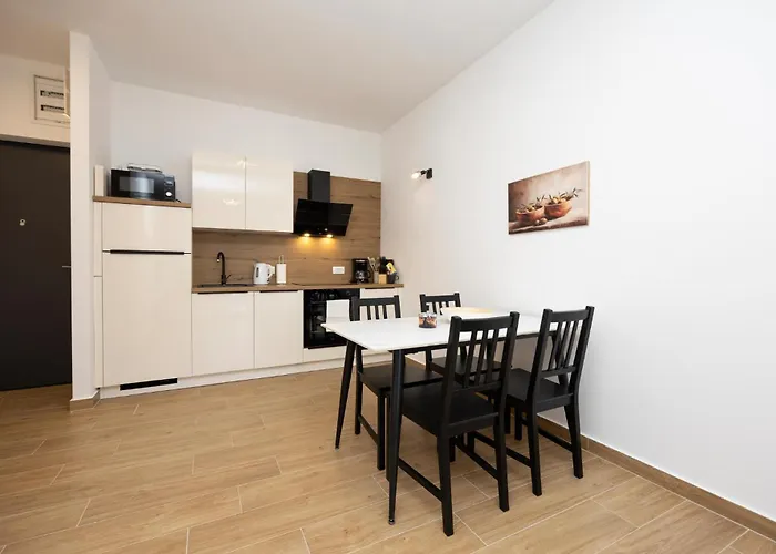 Apartment Beautiful In Seget Donji With Wifi