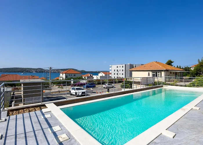 Beautiful In Seget Donji With Wifi Apartment