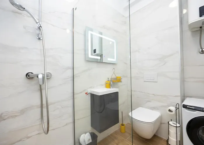 Beautiful In Seget Donji With Wifi Apartment *